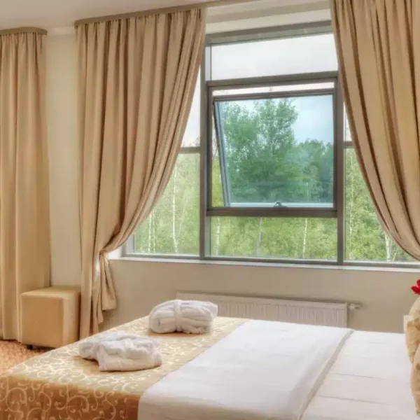 curtain cleaning services in dubai